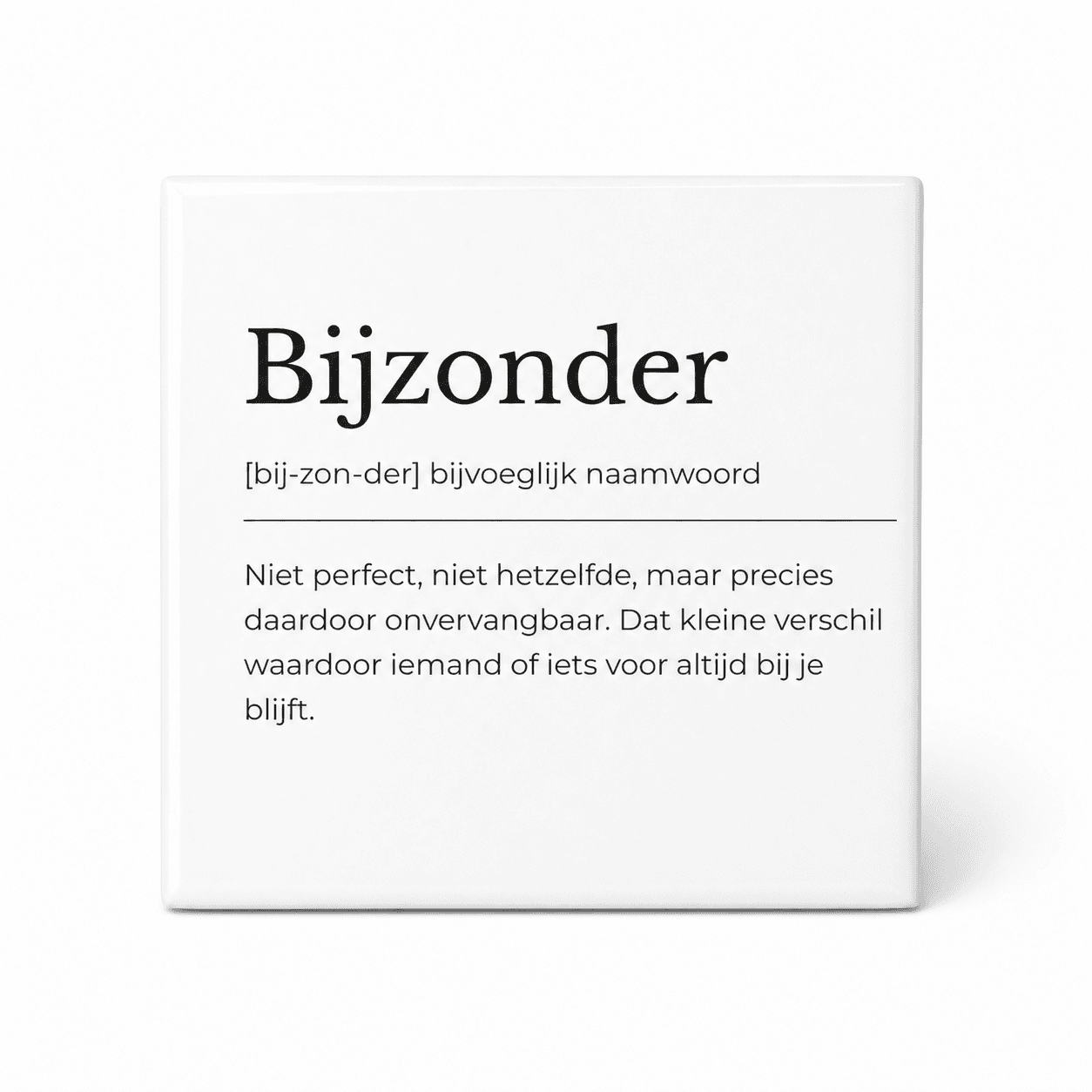 Bijzonder woordenboektegeltje op keramiek