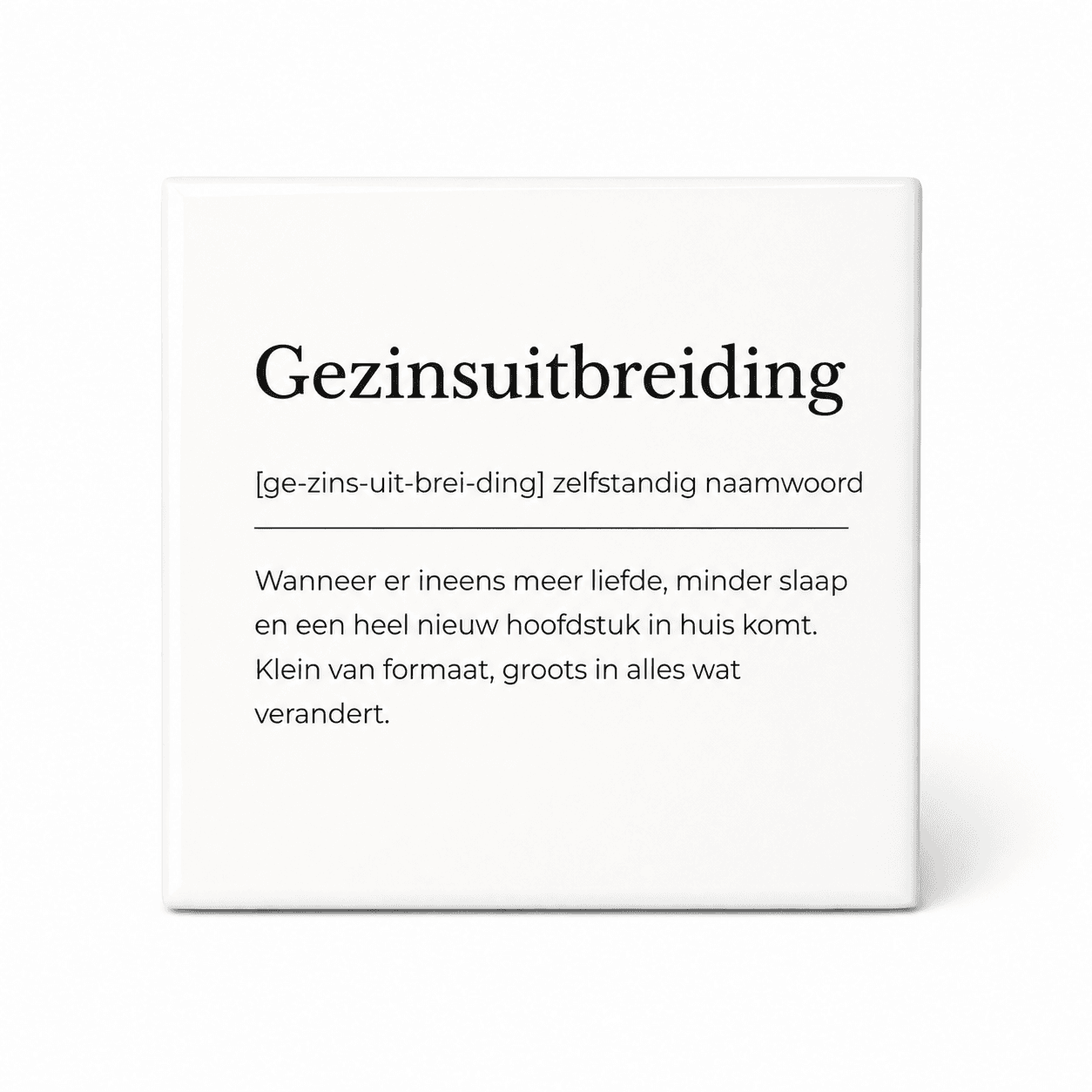 Gezinsuitbreiding woordenboektegeltje op keramiek