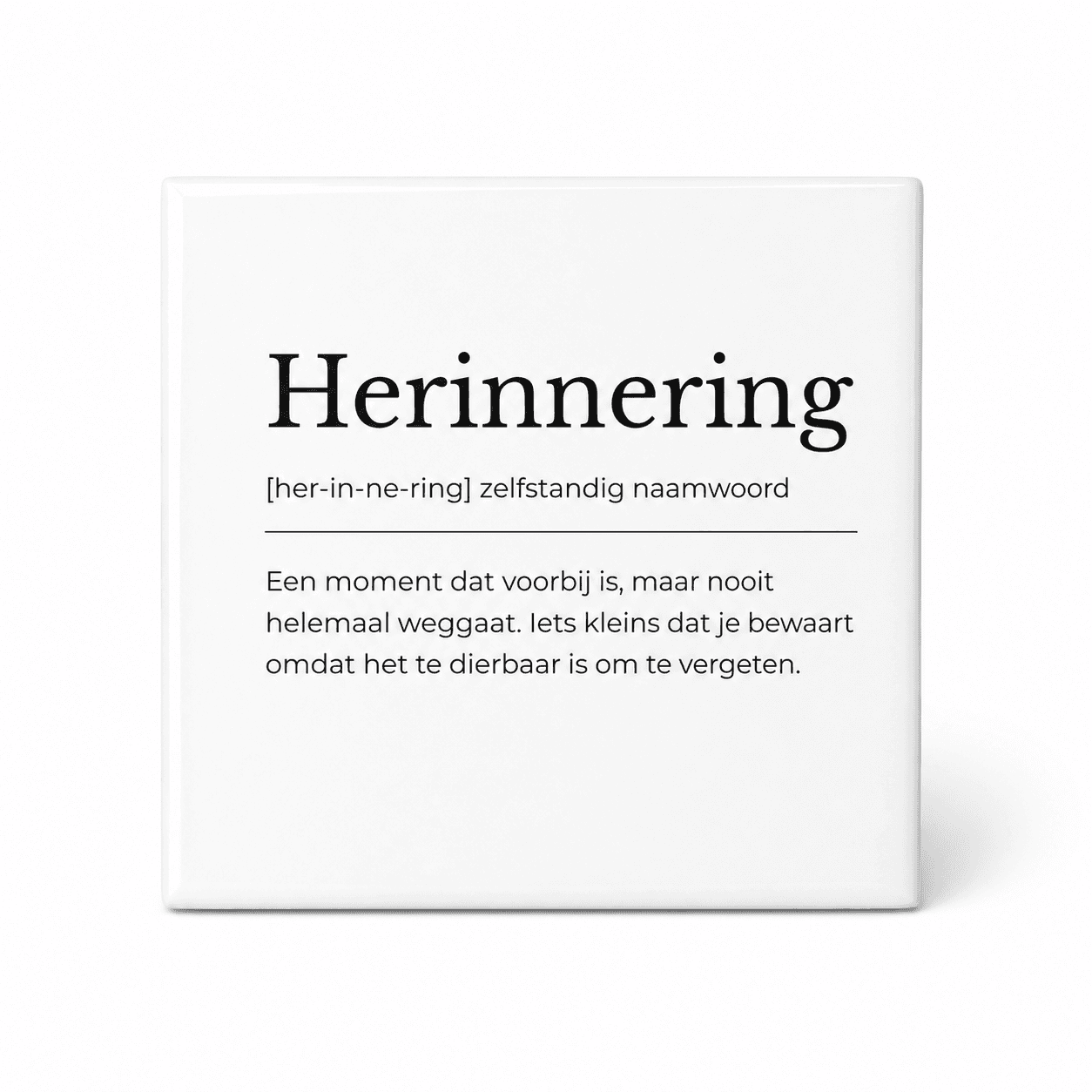 Herinnering woordenboektegeltje op keramiek