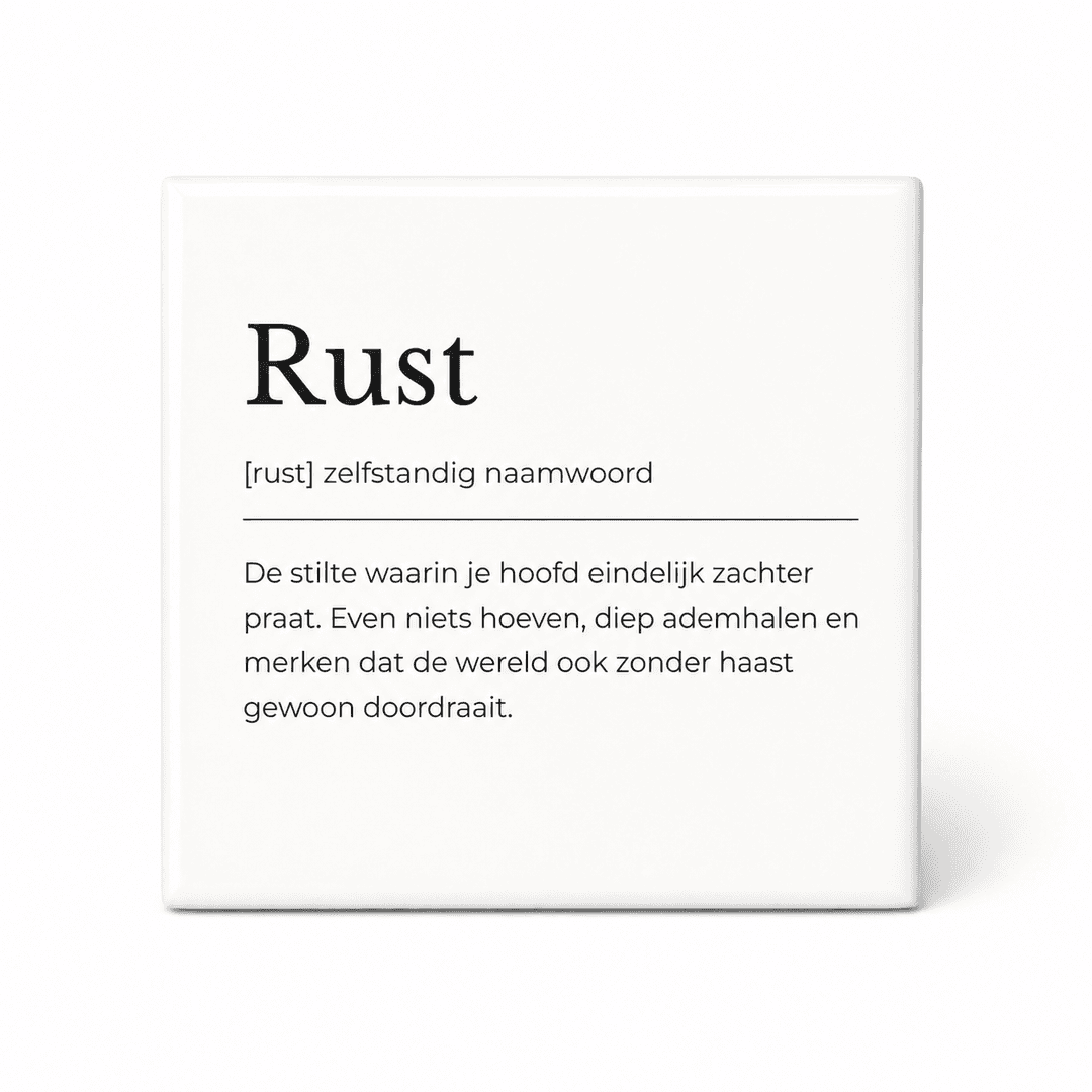 Rust woordenboektegeltje op keramiek