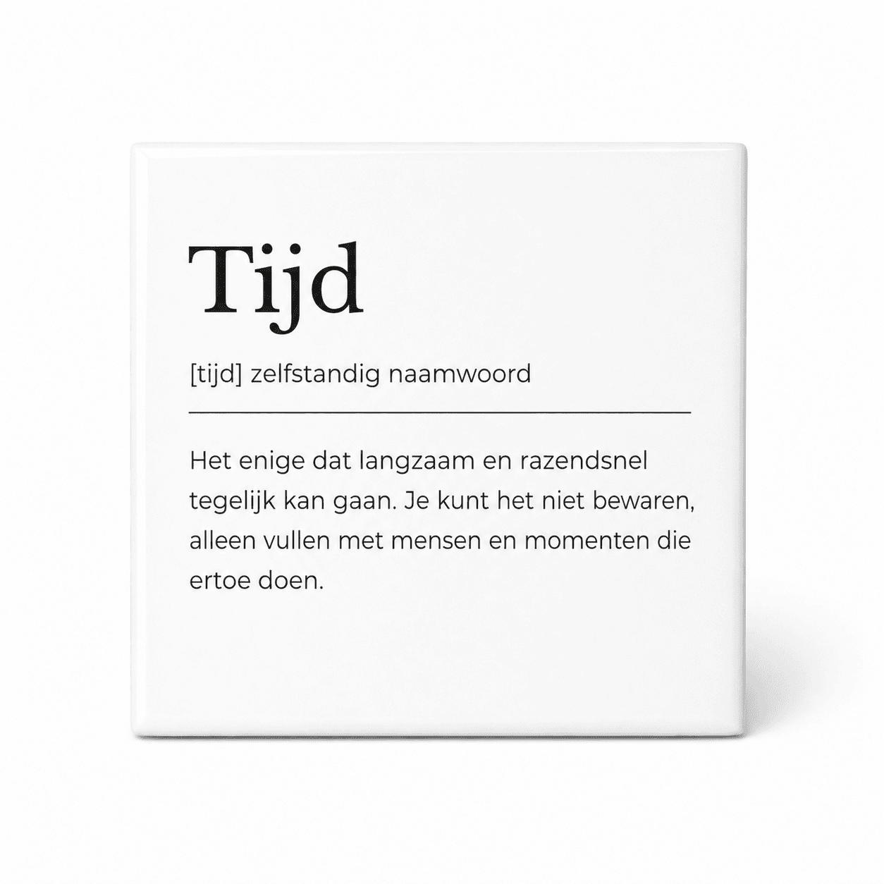 Tijd woordenboektegeltje op keramiek