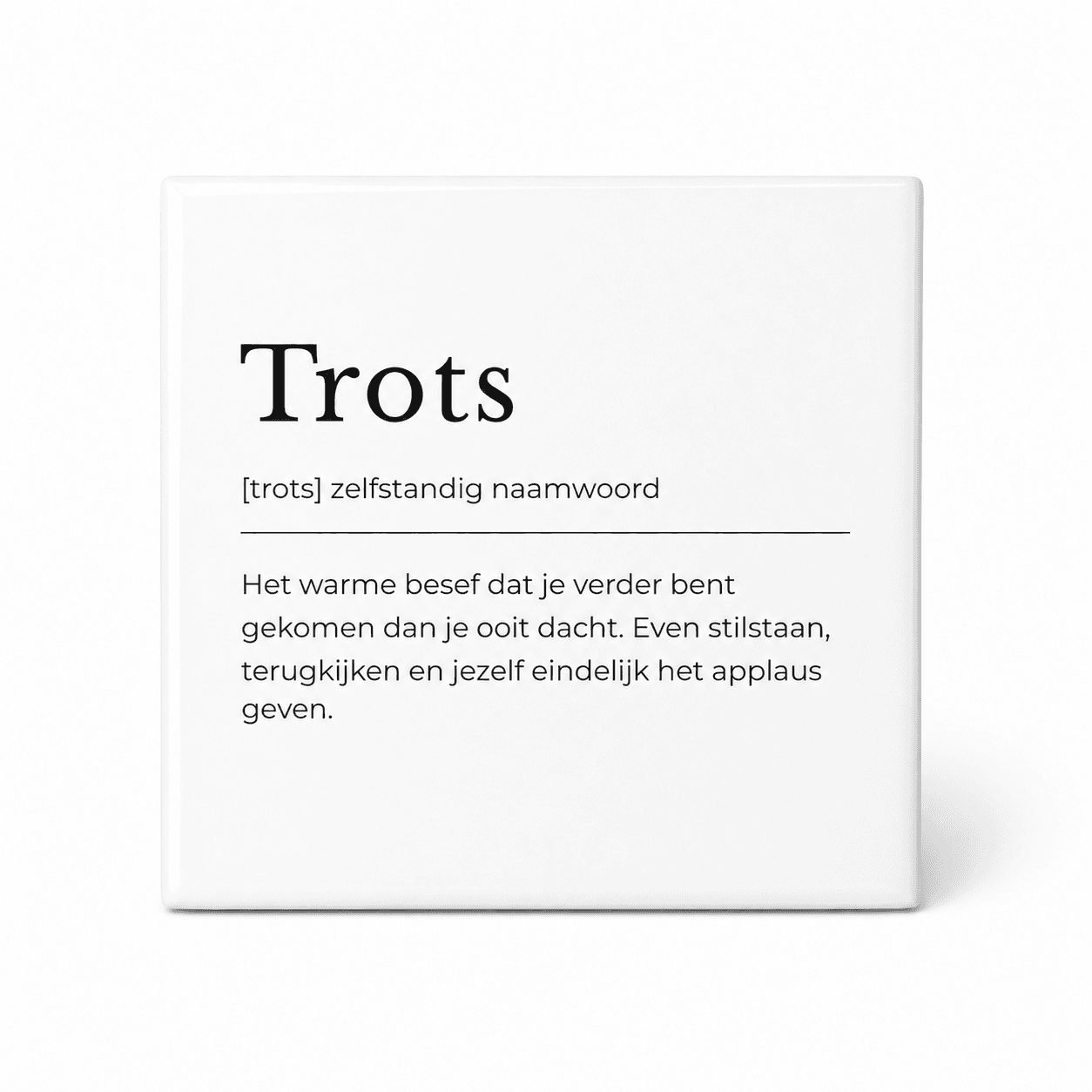 Trots woordenboektegeltje op keramiek